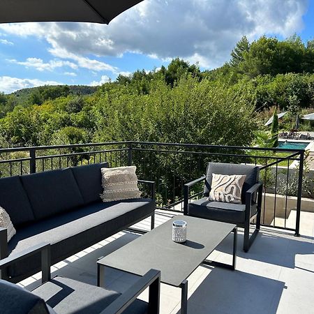 V Residence Apartments 拉巴克 外观 照片