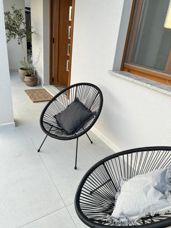 V Residence Apartments 拉巴克 外观 照片