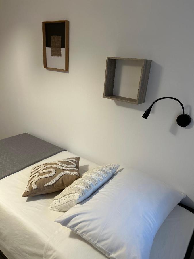 V Residence Apartments 拉巴克 外观 照片