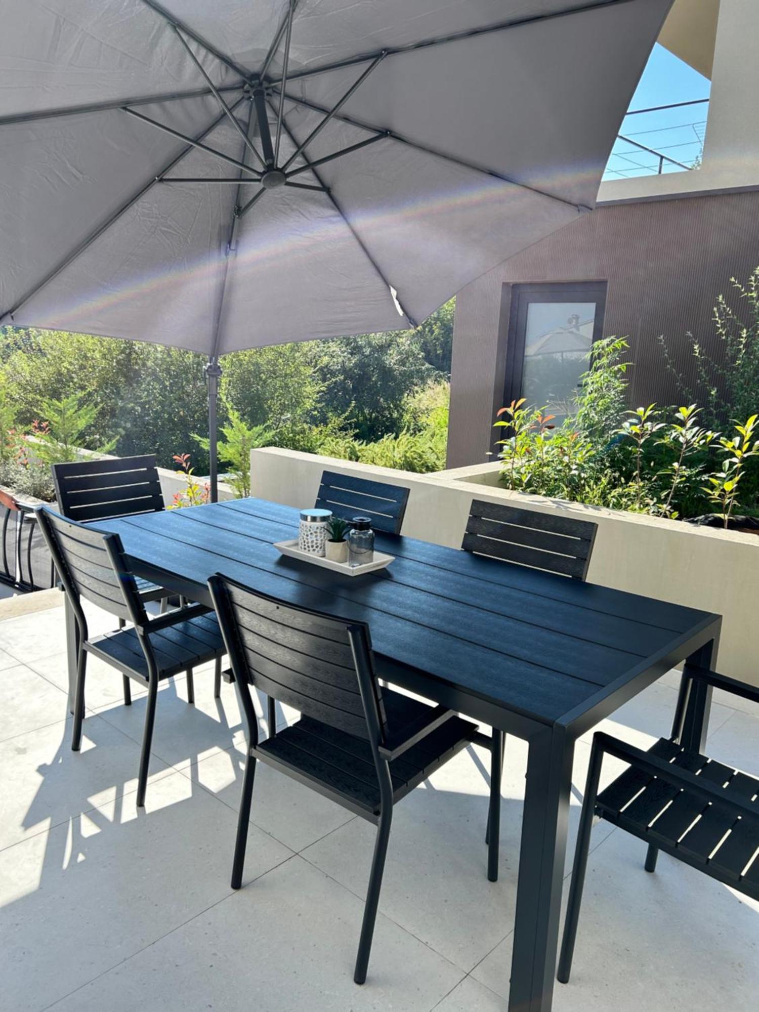 V Residence Apartments 拉巴克 外观 照片