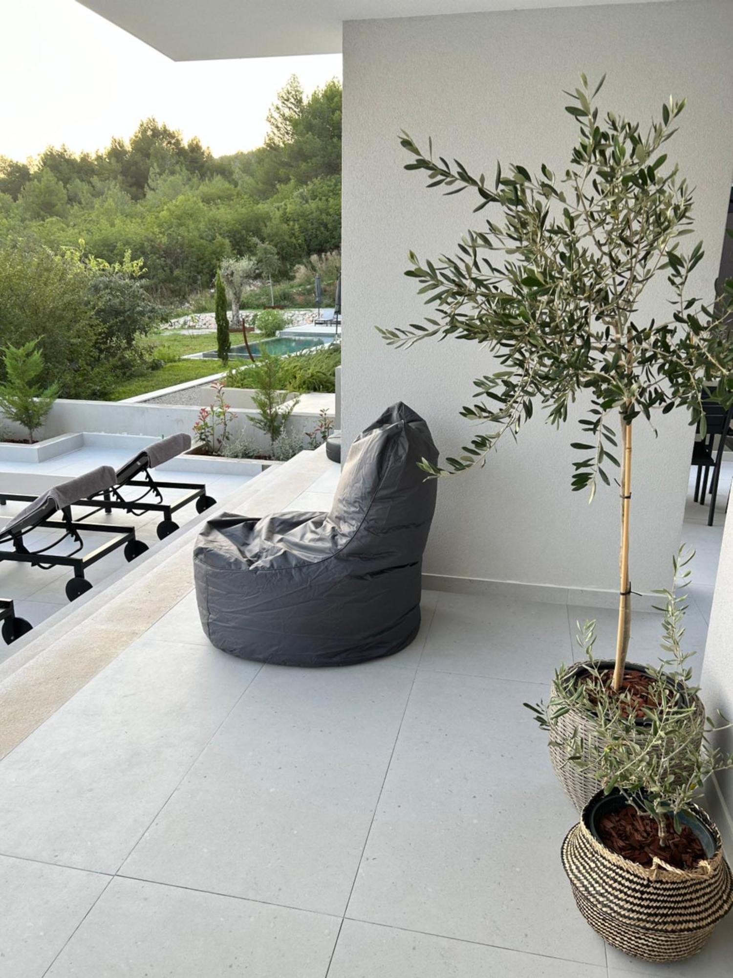 V Residence Apartments 拉巴克 外观 照片